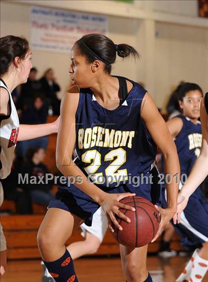 Thumbnail 2 in Rosemont vs. Bella Vista (Jimmy V Classic) photogallery.