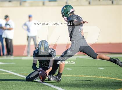 Thumbnail 2 in Patrick Henry vs University City (CIF SDS D4 Final) photogallery.