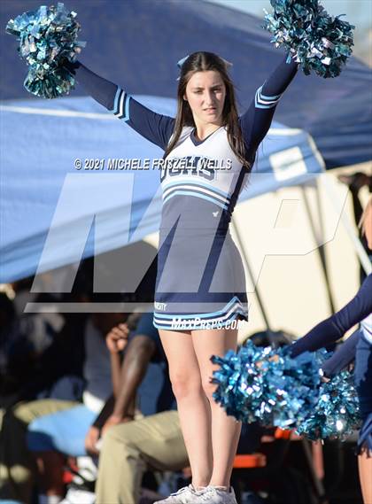 Thumbnail 3 in Patrick Henry vs University City (CIF SDS D4 Final) photogallery.