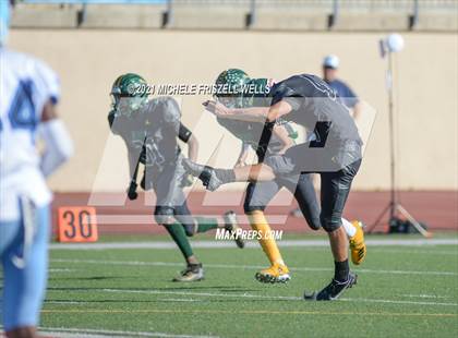 Thumbnail 3 in Patrick Henry vs University City (CIF SDS D4 Final) photogallery.