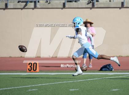 Thumbnail 3 in Patrick Henry vs University City (CIF SDS D4 Final) photogallery.