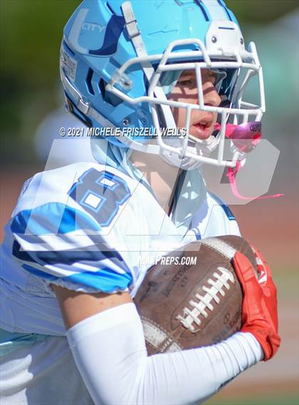 Thumbnail 3 in Patrick Henry vs University City (CIF SDS D4 Final) photogallery.