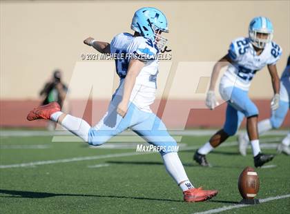 Thumbnail 3 in Patrick Henry vs University City (CIF SDS D4 Final) photogallery.