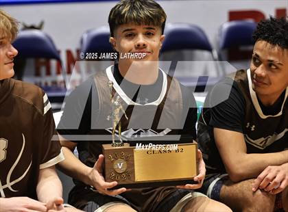 Thumbnail 3 in East Rochester @ Avon (NYSPHSAA CLASS B2 FINAL) photogallery.