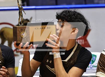 Thumbnail 2 in East Rochester @ Avon (NYSPHSAA CLASS B2 FINAL) photogallery.