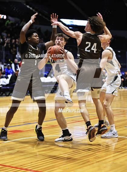 Thumbnail 3 in East Rochester @ Avon (NYSPHSAA CLASS B2 FINAL) photogallery.