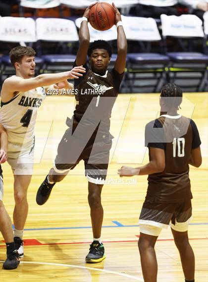 Thumbnail 1 in East Rochester @ Avon (NYSPHSAA CLASS B2 FINAL) photogallery.