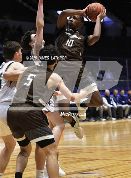 Thumbnail 1 in East Rochester @ Avon (NYSPHSAA CLASS B2 FINAL) photogallery.
