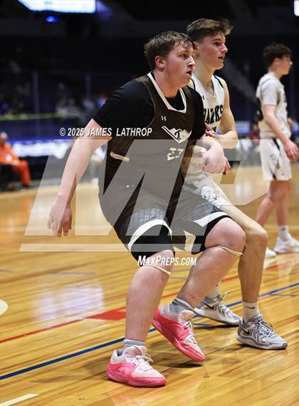 Thumbnail 2 in East Rochester @ Avon (NYSPHSAA CLASS B2 FINAL) photogallery.
