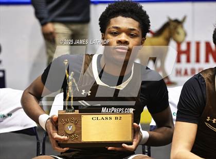 Thumbnail 3 in East Rochester @ Avon (NYSPHSAA CLASS B2 FINAL) photogallery.