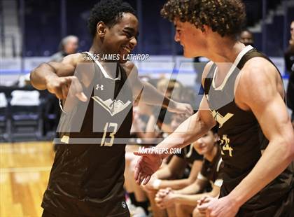 Thumbnail 1 in East Rochester @ Avon (NYSPHSAA CLASS B2 FINAL) photogallery.