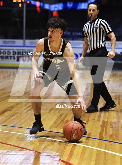 Thumbnail 2 in East Rochester @ Avon (NYSPHSAA CLASS B2 FINAL) photogallery.
