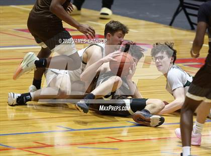 Thumbnail 2 in East Rochester @ Avon (NYSPHSAA CLASS B2 FINAL) photogallery.