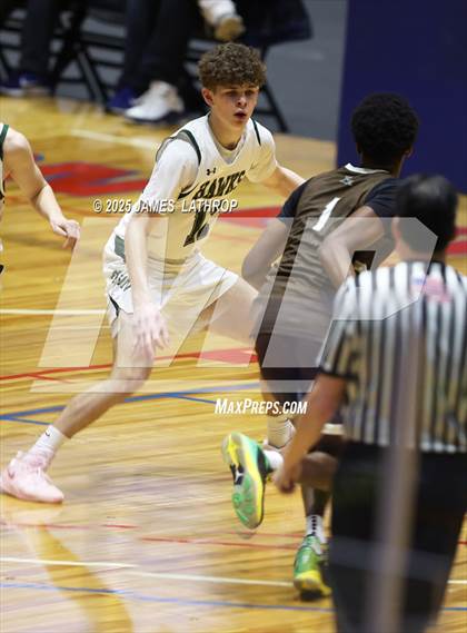 Thumbnail 3 in East Rochester @ Avon (NYSPHSAA CLASS B2 FINAL) photogallery.