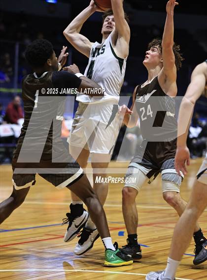 Thumbnail 2 in East Rochester @ Avon (NYSPHSAA CLASS B2 FINAL) photogallery.