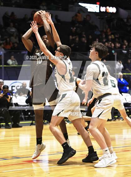 Thumbnail 2 in East Rochester @ Avon (NYSPHSAA CLASS B2 FINAL) photogallery.