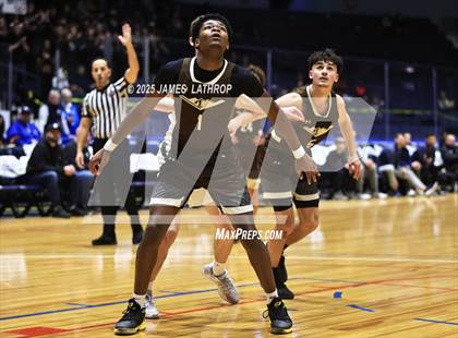 Thumbnail 2 in East Rochester @ Avon (NYSPHSAA CLASS B2 FINAL) photogallery.
