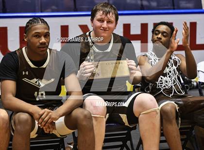 Thumbnail 1 in East Rochester @ Avon (NYSPHSAA CLASS B2 FINAL) photogallery.