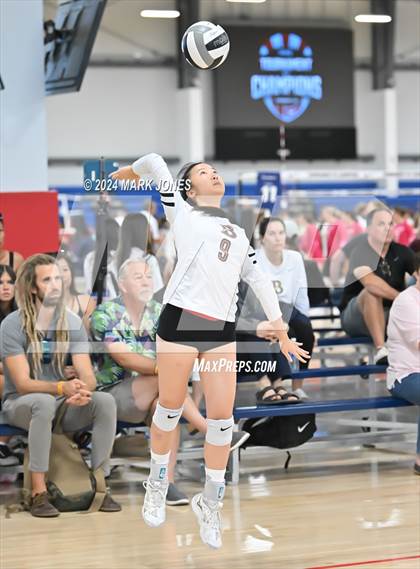 Thumbnail 3 in La Cueva vs. Bishop's (Nike TOC Southwest) photogallery.
