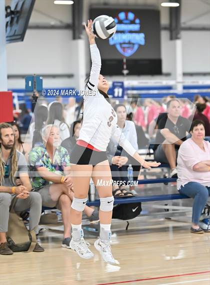 Thumbnail 1 in La Cueva vs. Bishop's (Nike TOC Southwest) photogallery.