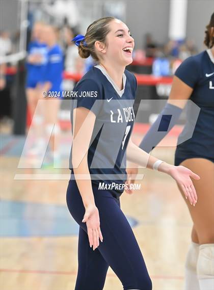 Thumbnail 1 in La Cueva vs. Bishop's (Nike TOC Southwest) photogallery.