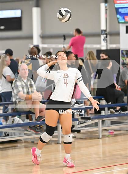 Thumbnail 2 in La Cueva vs. Bishop's (Nike TOC Southwest) photogallery.