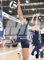 Photo from the gallery "La Cueva vs. Bishop's (Nike TOC Southwest)"