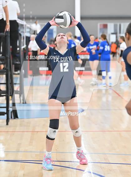 Thumbnail 2 in La Cueva vs. Bishop's (Nike TOC Southwest) photogallery.