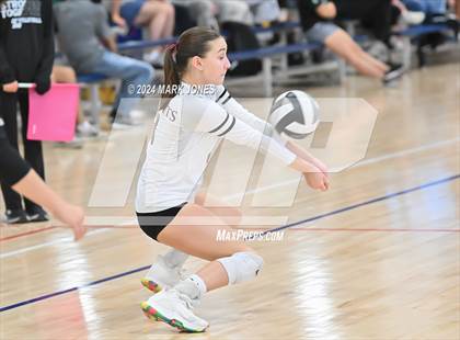 Thumbnail 3 in La Cueva vs. Bishop's (Nike TOC Southwest) photogallery.