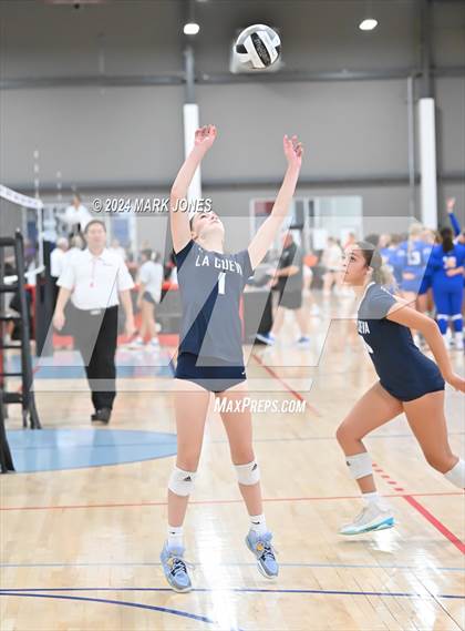 Thumbnail 2 in La Cueva vs. Bishop's (Nike TOC Southwest) photogallery.