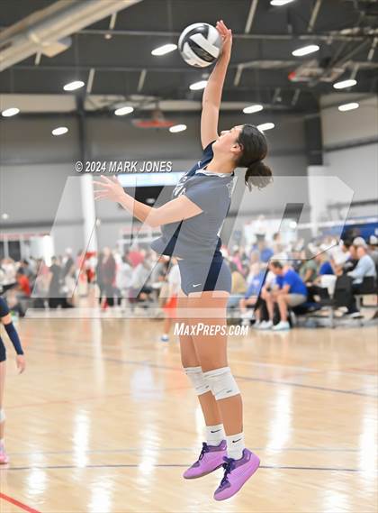 Thumbnail 1 in La Cueva vs. Bishop's (Nike TOC Southwest) photogallery.