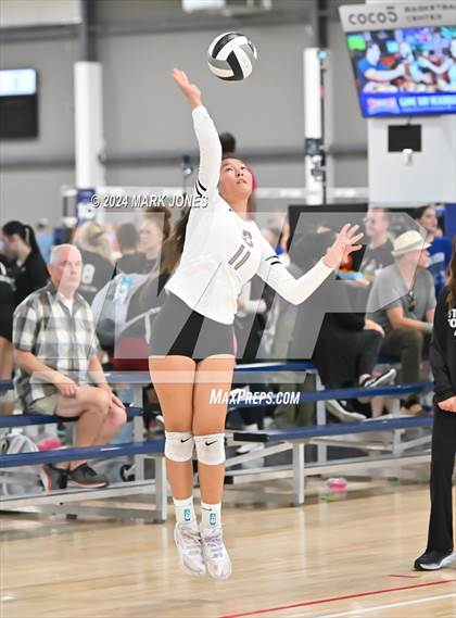Thumbnail 1 in La Cueva vs. Bishop's (Nike TOC Southwest) photogallery.
