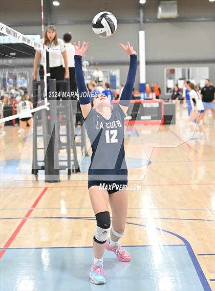 Thumbnail 1 in La Cueva vs. Bishop's (Nike TOC Southwest) photogallery.