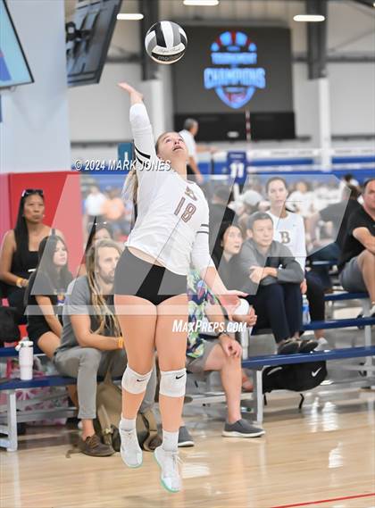 Thumbnail 2 in La Cueva vs. Bishop's (Nike TOC Southwest) photogallery.