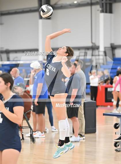 Thumbnail 1 in La Cueva vs. Bishop's (Nike TOC Southwest) photogallery.