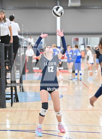 Thumbnail 1 in La Cueva vs. Bishop's (Nike TOC Southwest) photogallery.