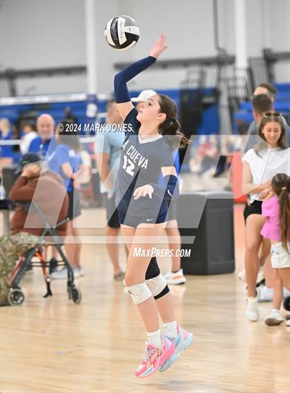 Thumbnail 3 in La Cueva vs. Bishop's (Nike TOC Southwest) photogallery.