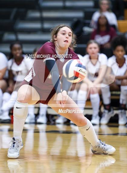 Thumbnail 2 in McKinney North vs. Red Oak (UIL 5A Bi-District) photogallery.