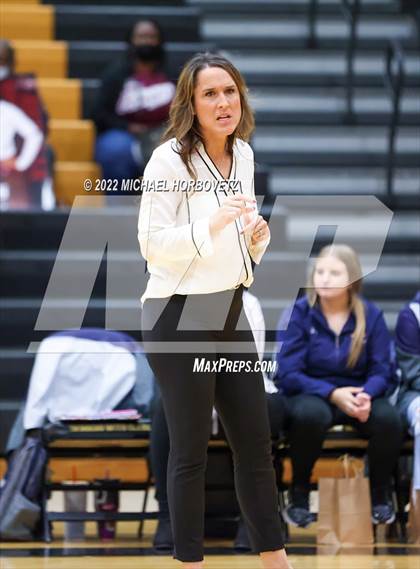 Thumbnail 1 in McKinney North vs. Red Oak (UIL 5A Bi-District) photogallery.