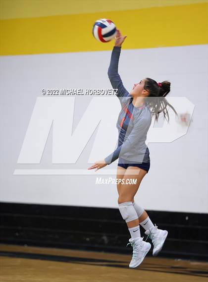 Thumbnail 3 in McKinney North vs. Red Oak (UIL 5A Bi-District) photogallery.