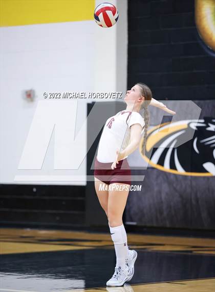 Thumbnail 1 in McKinney North vs. Red Oak (UIL 5A Bi-District) photogallery.