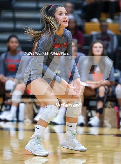 Thumbnail 1 in McKinney North vs. Red Oak (UIL 5A Bi-District) photogallery.