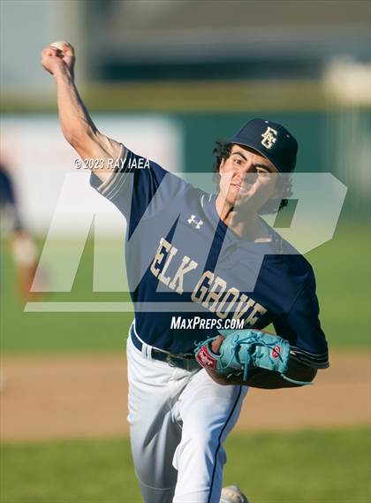 Thumbnail 3 in Franklin @ Elk Grove photogallery.