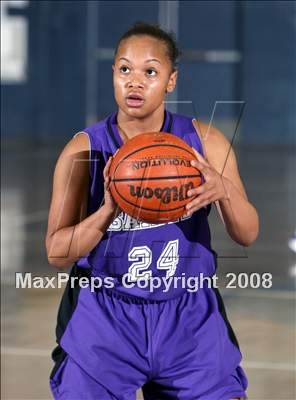 Thumbnail 2 in St. Anthony vs. Redondo (Gahr Tournament) photogallery.