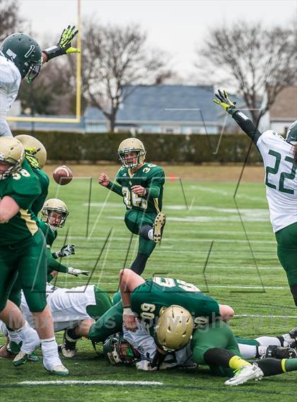 Thumbnail 3 in Bishop Hendricken vs. Cranston East (RIIL Division 1 Final) photogallery.