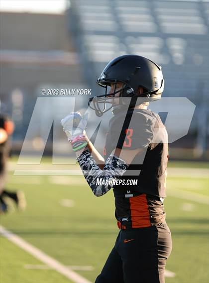 Thumbnail 2 in Grand Saline vs Troup photogallery.
