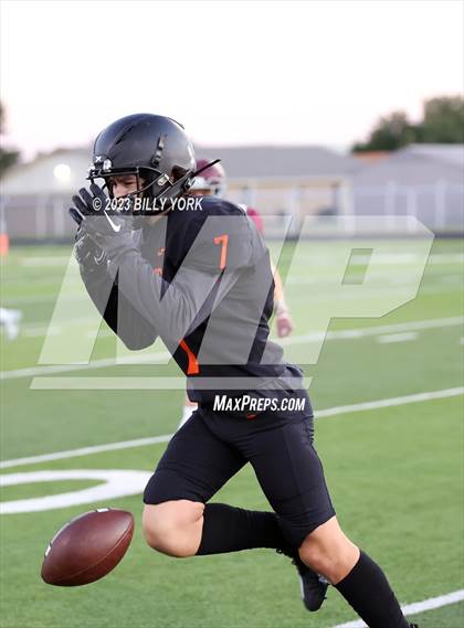 Thumbnail 3 in Grand Saline vs Troup photogallery.