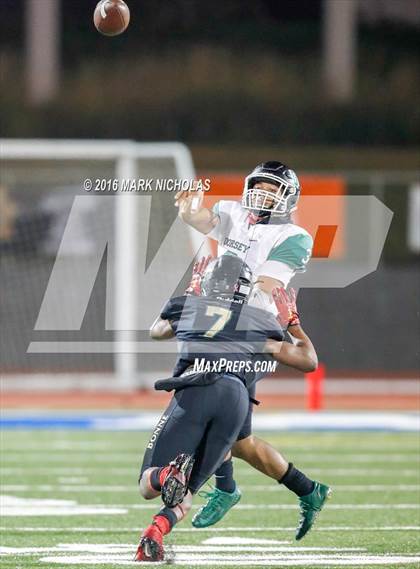 Thumbnail 1 in Narbonne vs. Dorsey (CIF LACS Division I Playoff) photogallery.