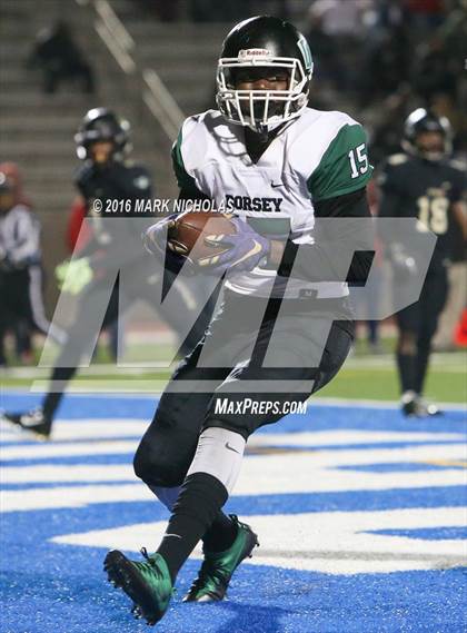Thumbnail 1 in Narbonne vs. Dorsey (CIF LACS Division I Playoff) photogallery.