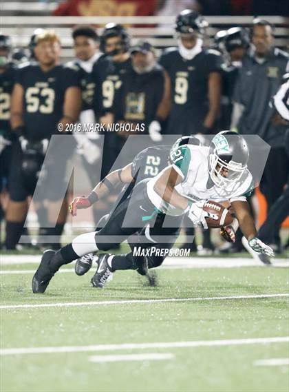 Thumbnail 2 in Narbonne vs. Dorsey (CIF LACS Division I Playoff) photogallery.